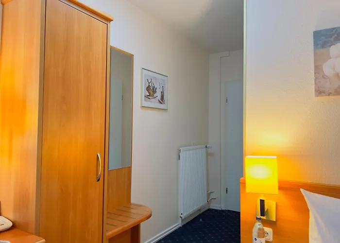 Elbbrücken 3* Hamburgo