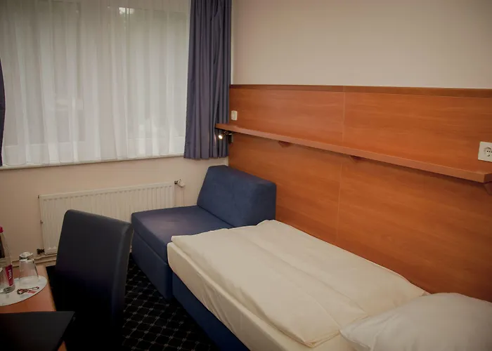 Elbbruecken Hotel Hamburg