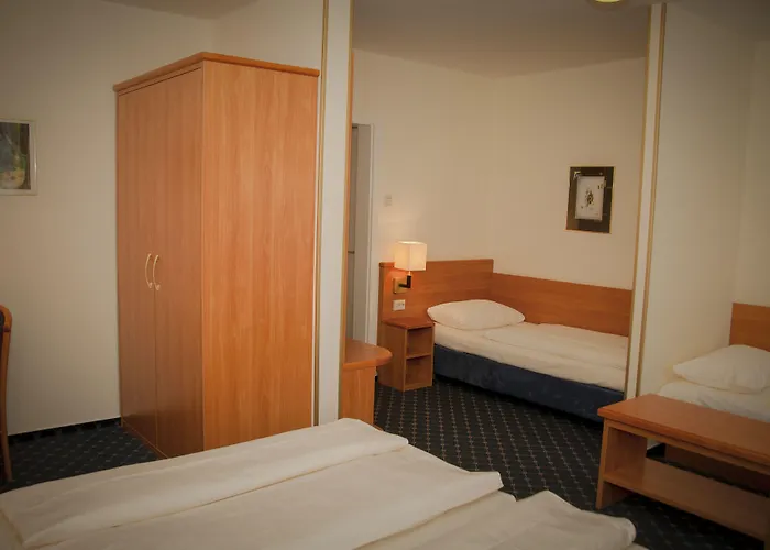 Elbbruecken Hotel Hamburg