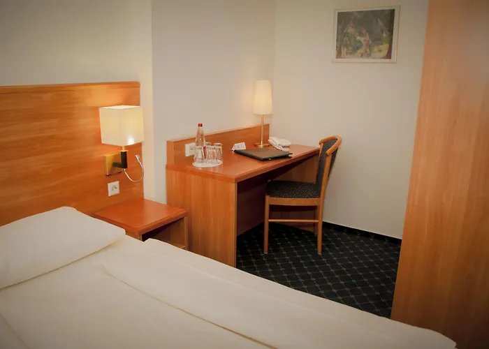 Elbbruecken 3* Hamburg