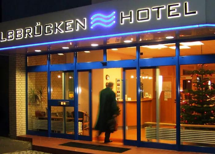 Hotel Elbbruecken Hamburg