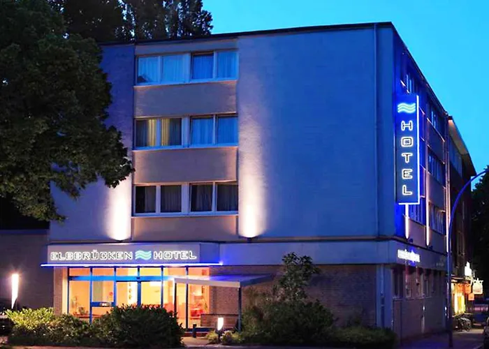 Hotel Elbbruecken Hamburg
