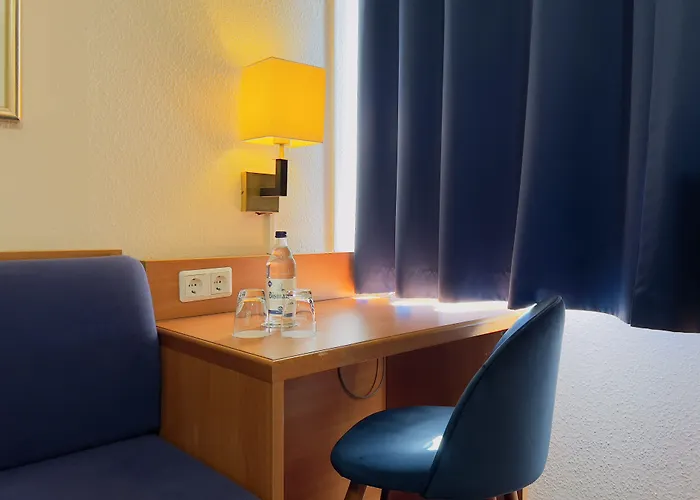 Elbbruecken 3* Hamburg